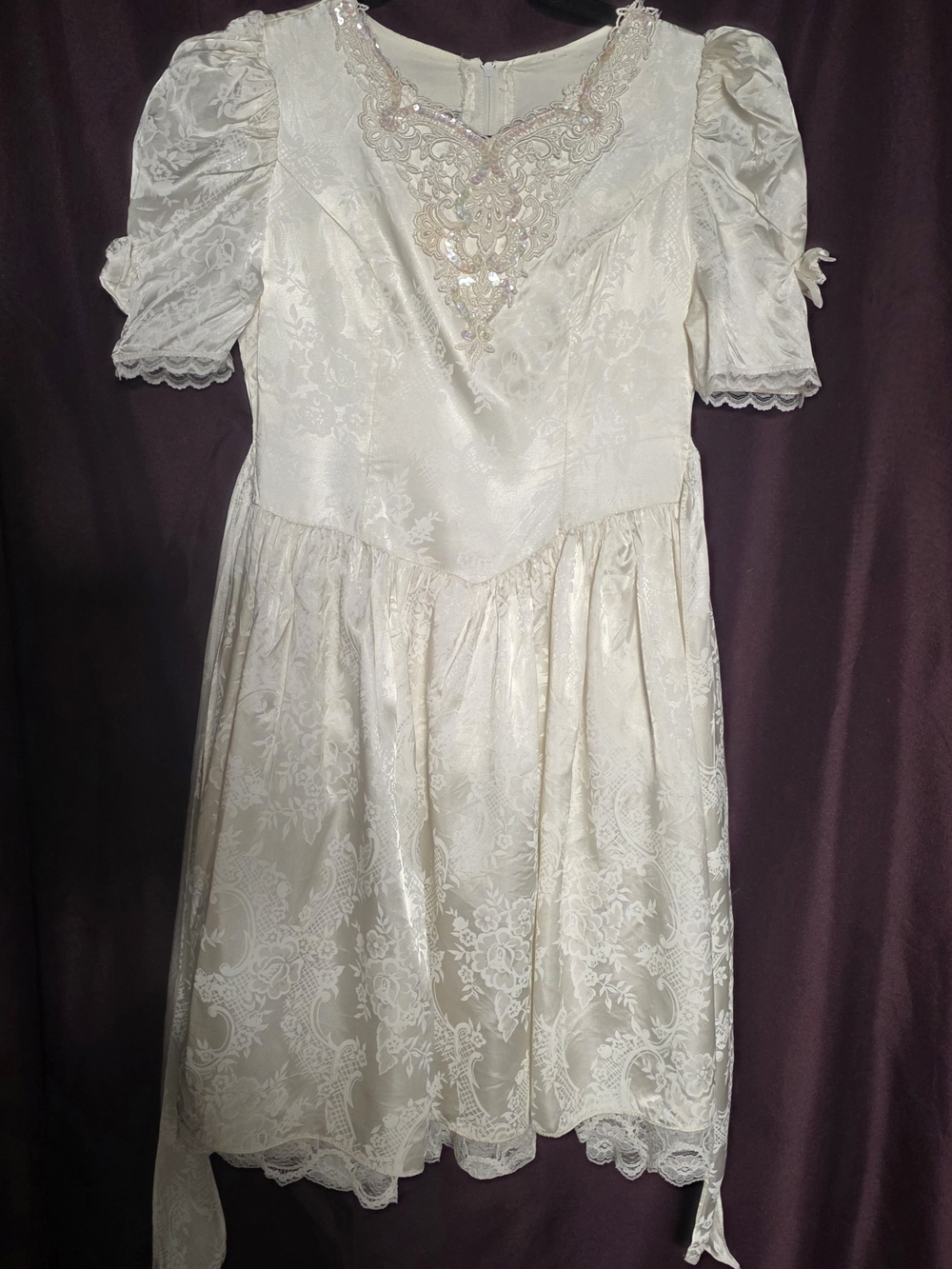 Jessica McClintock white lace Formal dress with floral embroidery in size 12.